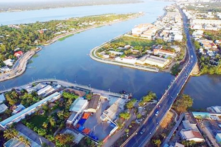 Vinh Long đấu Giá