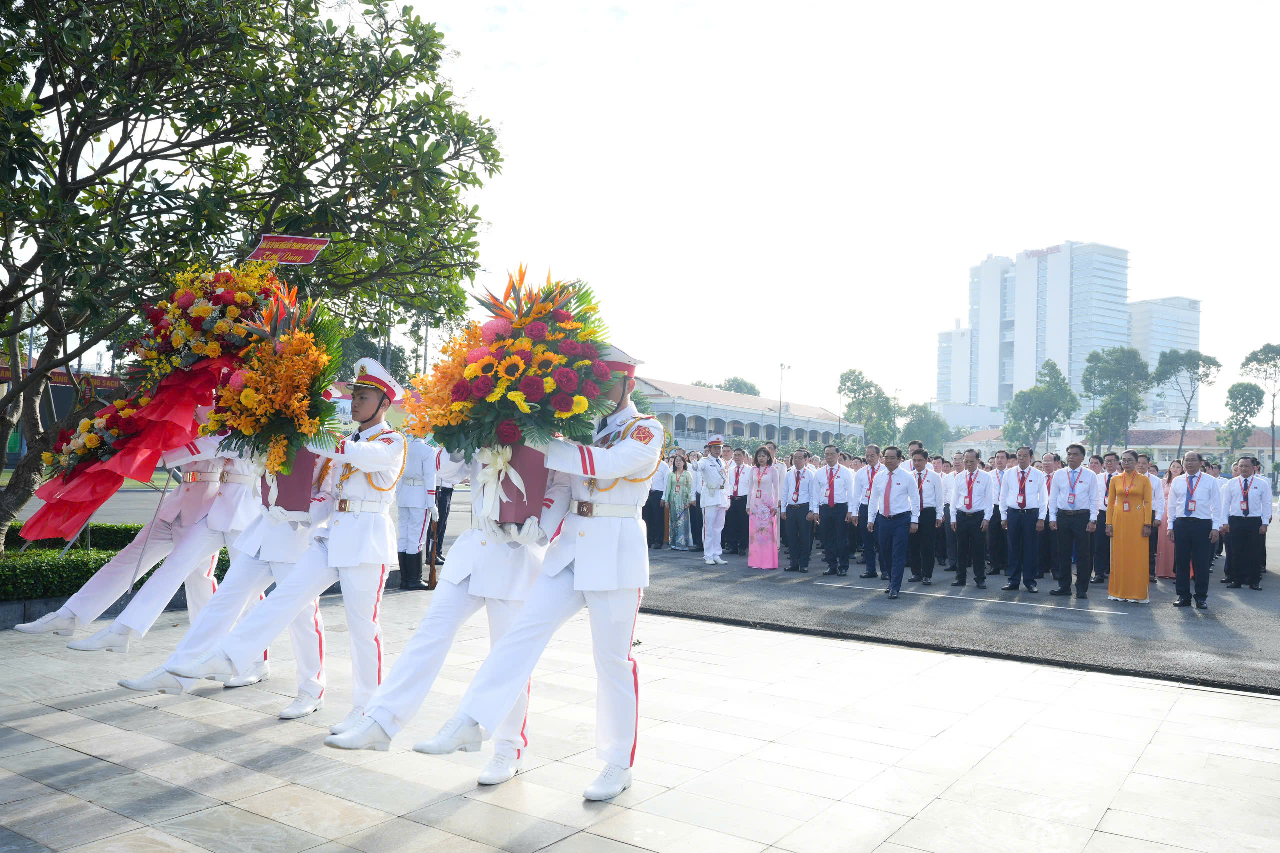 Đại hội Đảng bộ UBND TP.HCM: Đoàn kết - Dân chủ - Kỷ cương - Đổi mới - Phát triển 1 Hinh-anh-1755913353327589715299