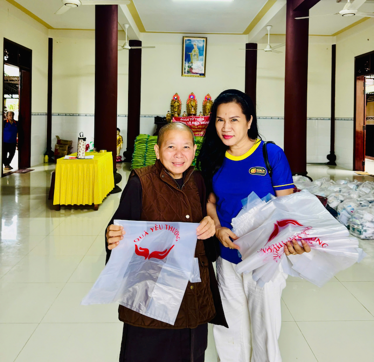 Miền Trung và những trái tim nồng ấm 3 13