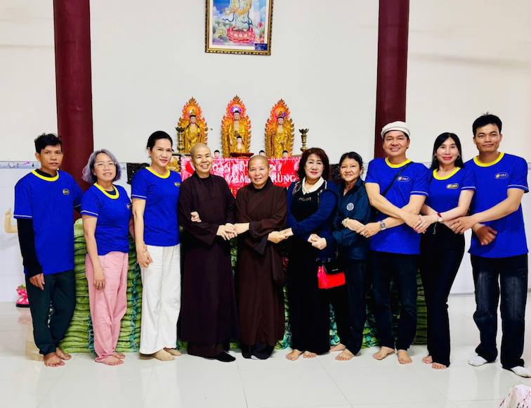 Miền Trung và những trái tim nồng ấm 1 4